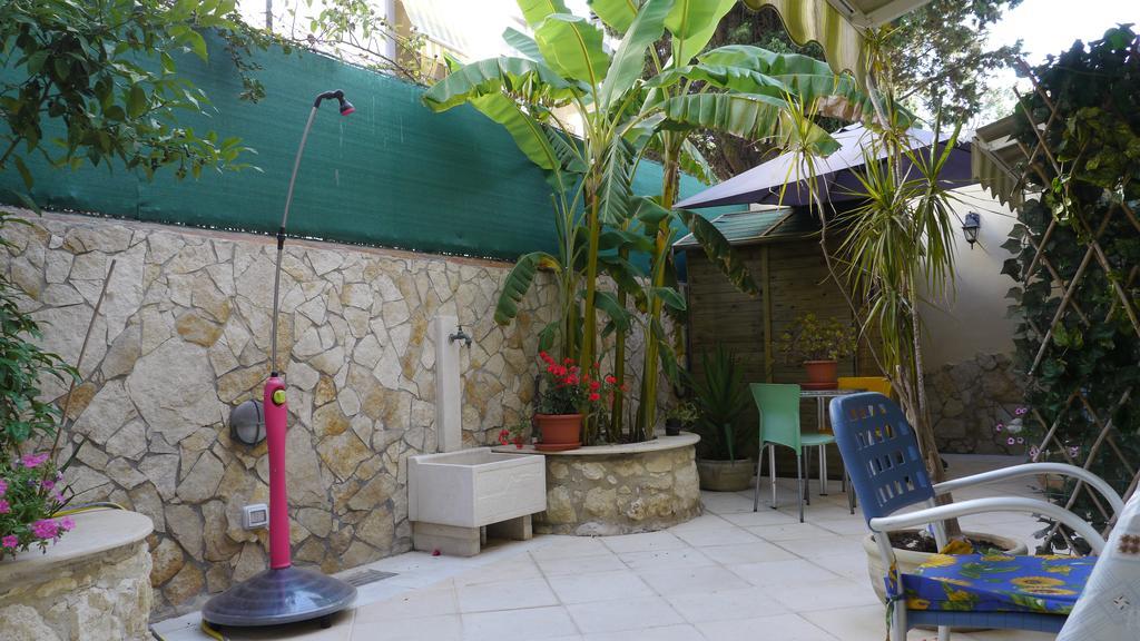 Marina Poetto Bed & Breakfast *