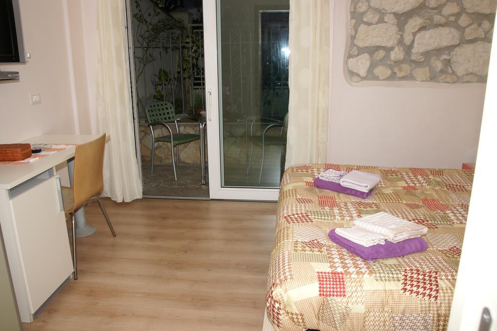 Marina Poetto Bed & Breakfast *